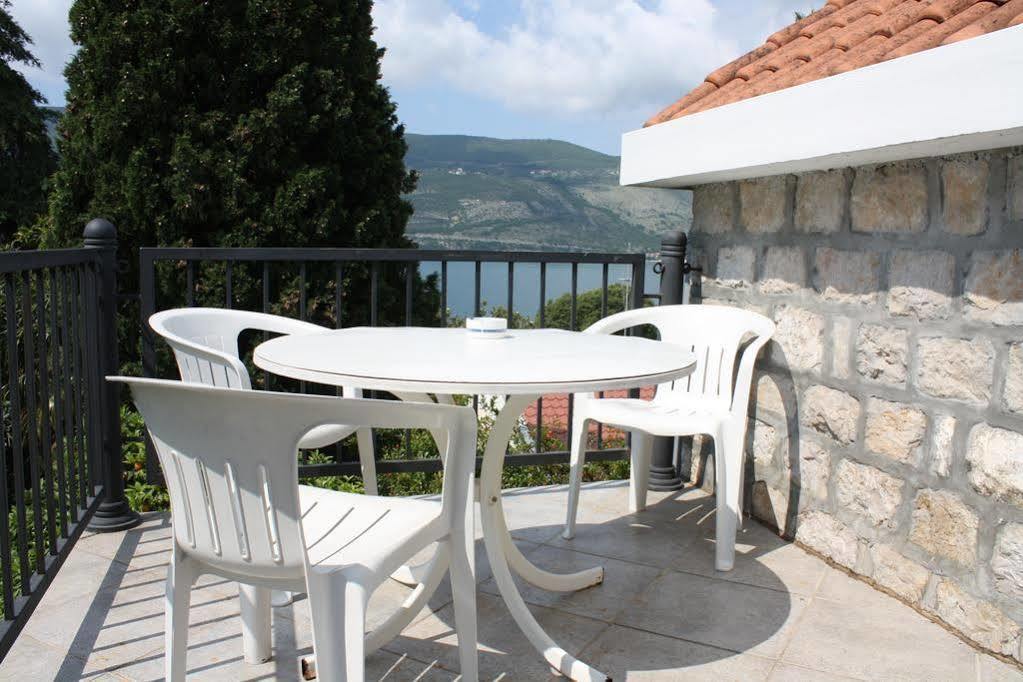 Guest House Saga Herceg Novi Bagian luar foto