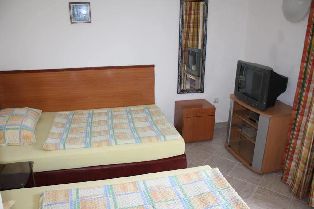 Guest House Saga Herceg Novi Bagian luar foto